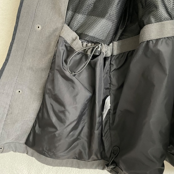 Eddie Bauer WeatherEdge Protection Men’s Large Jacket - Picture 9 of 9